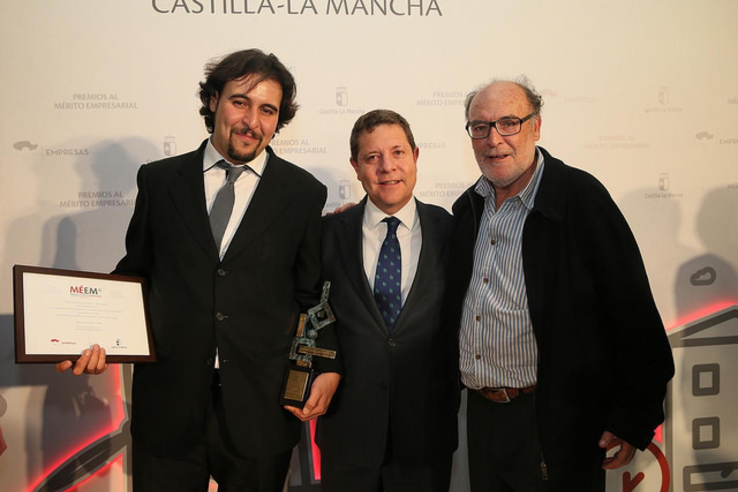 CEE CONSABURUM S.L y el Presidente de Castilla la Mancha, D. Emiliano García-Page